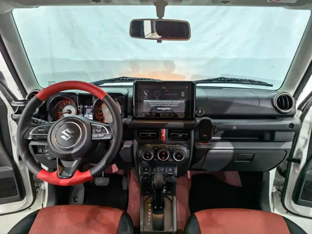 Suzuki Jimny — Фото автомобиля 5