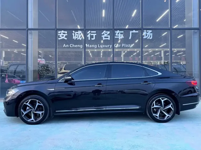 Volkswagen Passat 2024 330TSI Starlight Elite Edition — Фото автомобиля 4