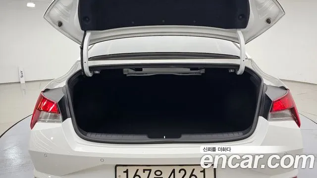 Hyundai AVANTE Avante (CN7) — Фото автомобиля 20