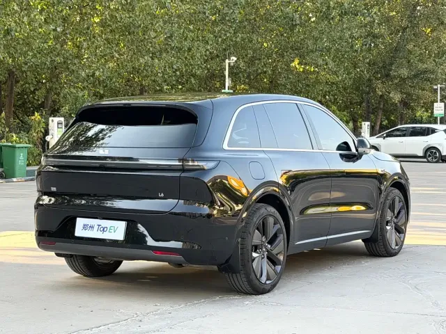 Li Auto Li Auto L6 2024 Pro — Фото автомобиля 7