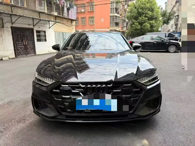 Audi A7L — Фото автомобиля 2