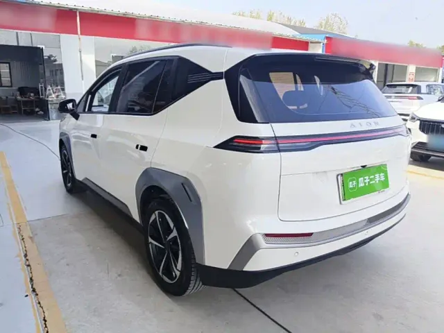 GAC Aion Y — Фото автомобиля 4