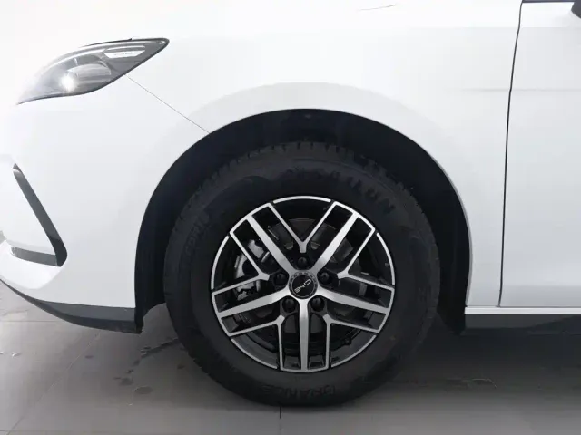 BYD Seal 05 DM-i — Фото автомобиля 17