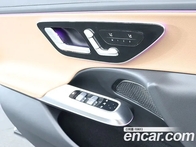 Mercedes-Benz E-Class — Фото автомобиля 18