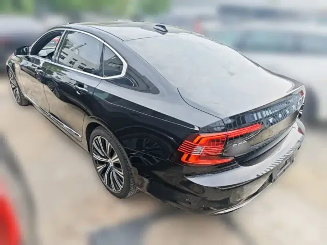 Volvo S90 — Фото автомобиля 6