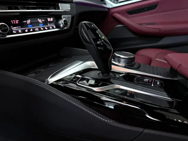 BMW 5 Series — Фото автомобиля 8