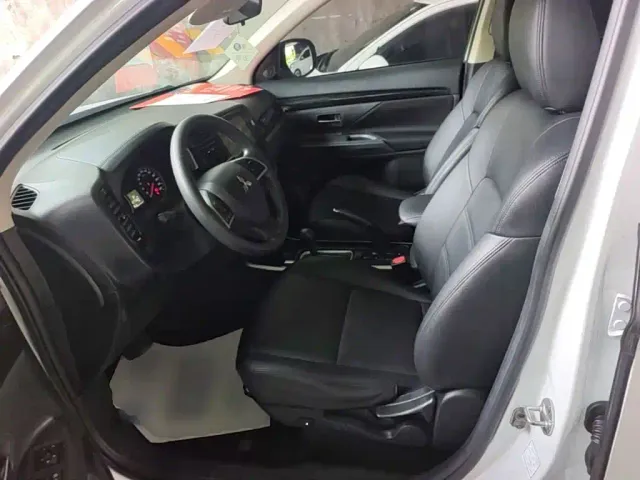 Mitsubishi Outlander — Фото автомобиля 14