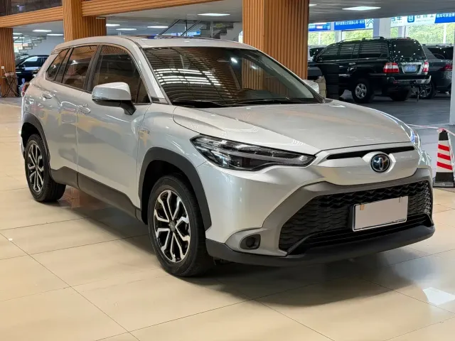 Toyota Frontlander — Фото автомобиля 3