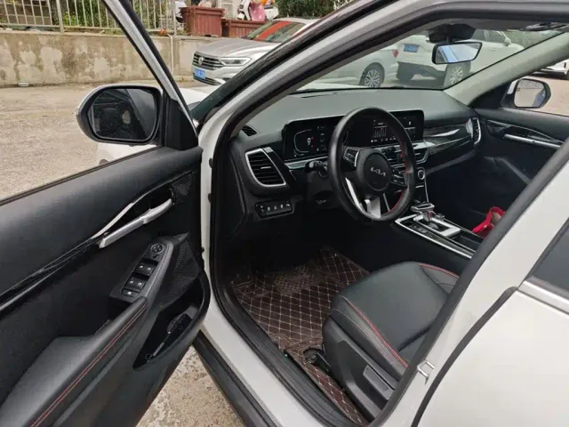 Kia Seltos — Фото автомобиля 12