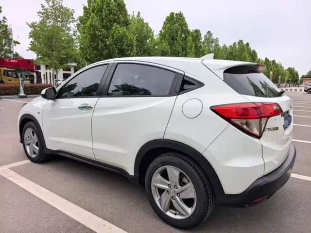 Honda Vezel — Фото автомобиля 4