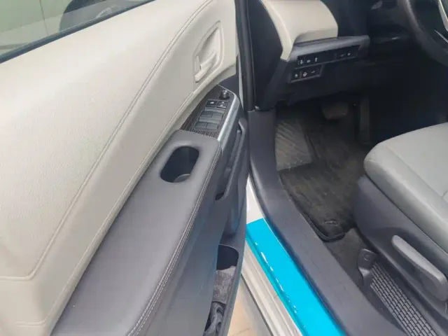 Toyota Granvia — Фото автомобиля 7