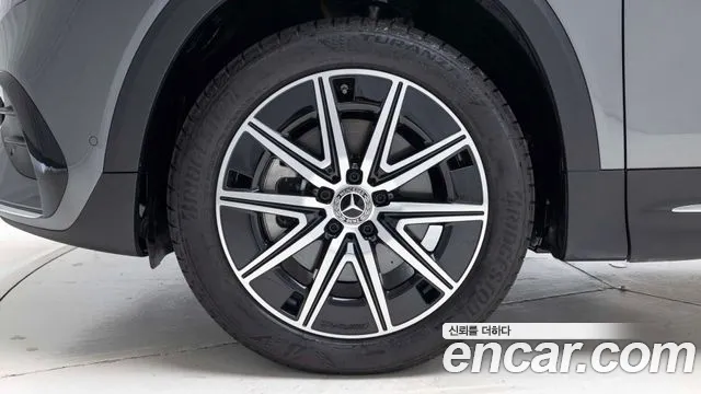 Mercedes-Benz EQB — Фото автомобиля 5