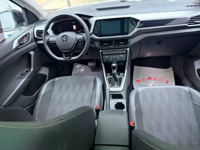 Volkswagen T-Cross — Фото автомобиля 11
