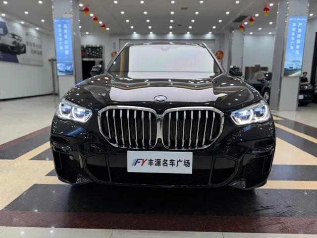 BMW X5 — Фото автомобиля 2
