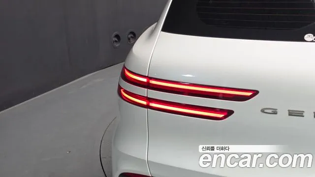 Genesis GV70 — Фото автомобиля 8