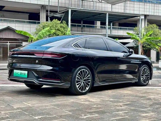 BYD Han — Фото автомобиля 11