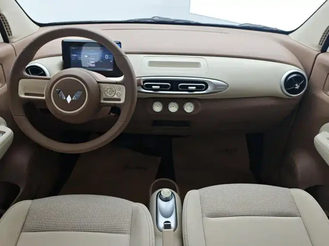 Wuling Hongguang Mini EV — Фото автомобиля 12