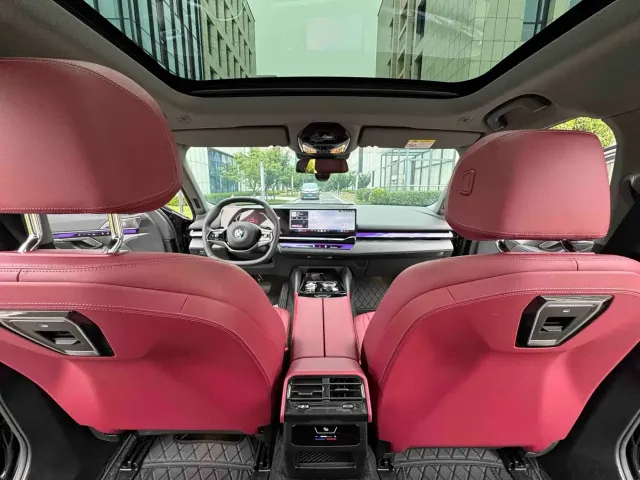 BMW 5 Series — Фото автомобиля 14