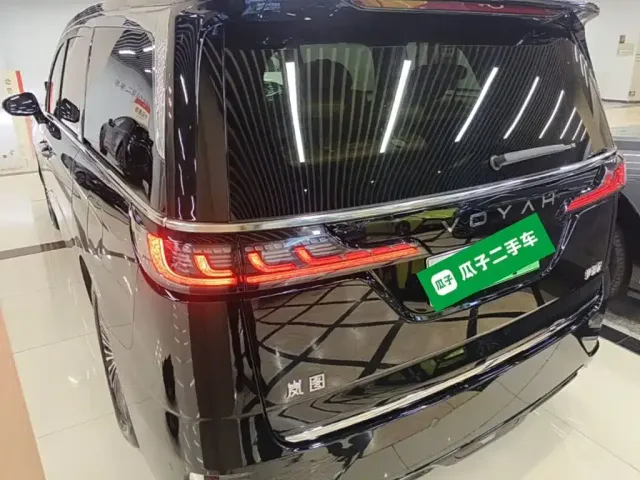 Voyah Auto Voyah Dreamer 2025 PHEV AWD Flagship Kunpeng Edition — Фото автомобиля 4