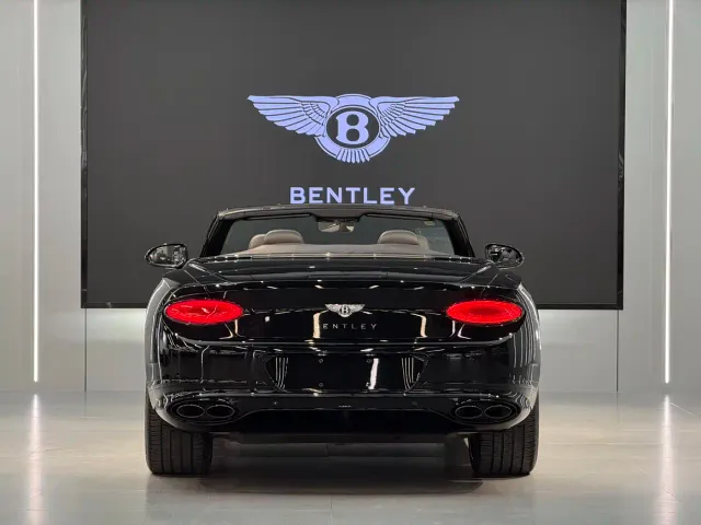 Bentley Continental — Фото автомобиля 3