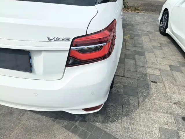 Toyota Vios — Фото автомобиля 7