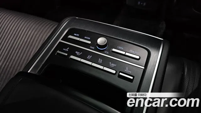 Hyundai Grandeur Grandeur (GN7) 3.5 Бензин 2WD — Фото автомобиля 29