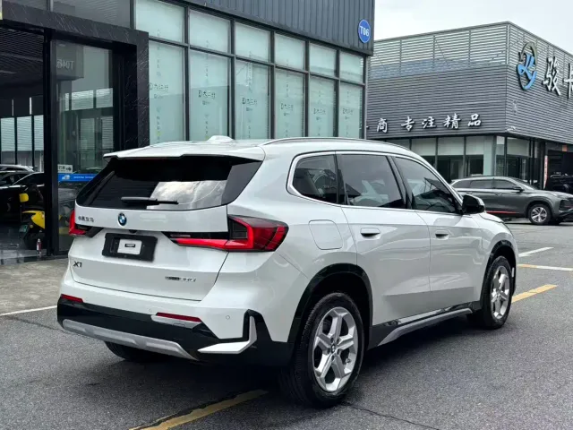 BMW X1 — Фото автомобиля 10