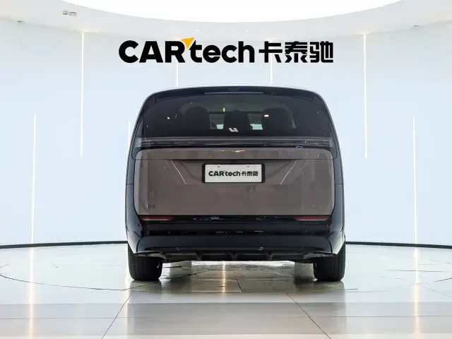 Li Auto MEGA — Фото автомобиля 14