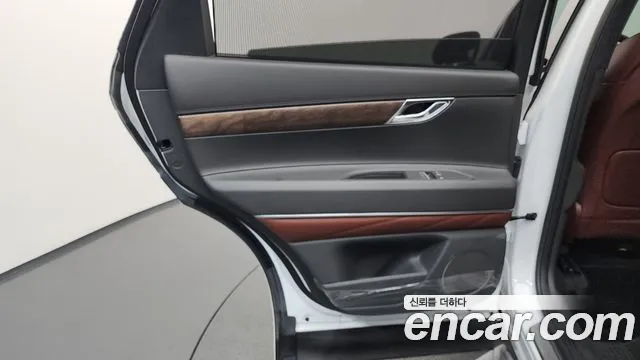 Genesis GV80 2.5T Бензин AWD — Фото автомобиля 24