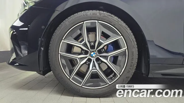 BMW 5 Series G60 — Фото автомобиля 5