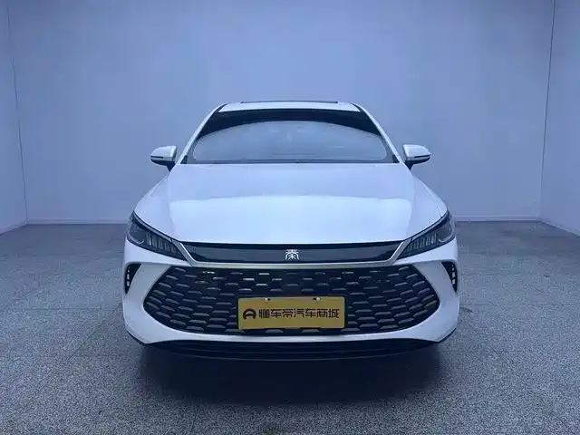 BYD Qin PLUS 2026 Model DM-i 210KM Progressive Edition — Фото автомобиля 2