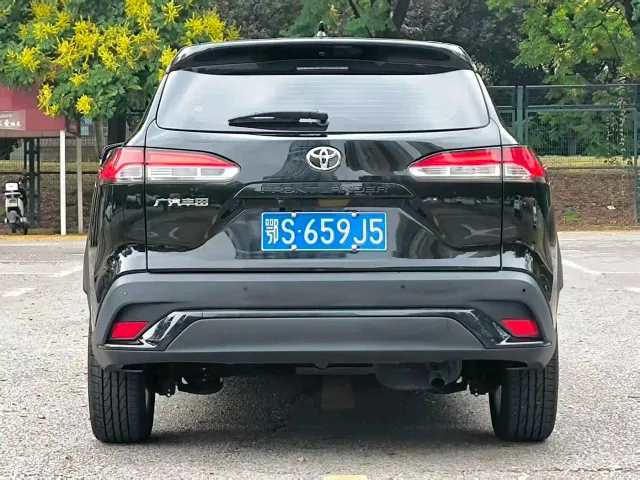 Toyota Frontlander — Фото автомобиля 9