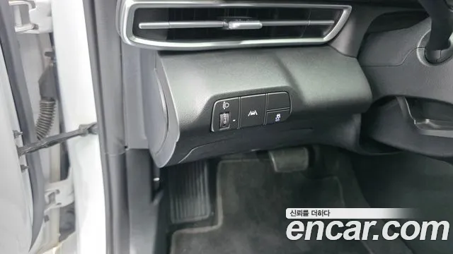 Hyundai AVANTE Avante (CN7) — Фото автомобиля 12