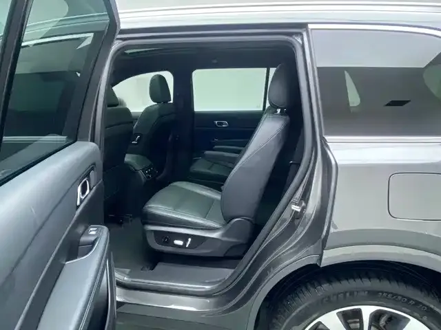 Li Auto ONE — Фото автомобиля 14