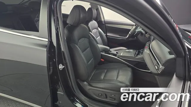 Hyundai Grandeur — Фото автомобиля 12