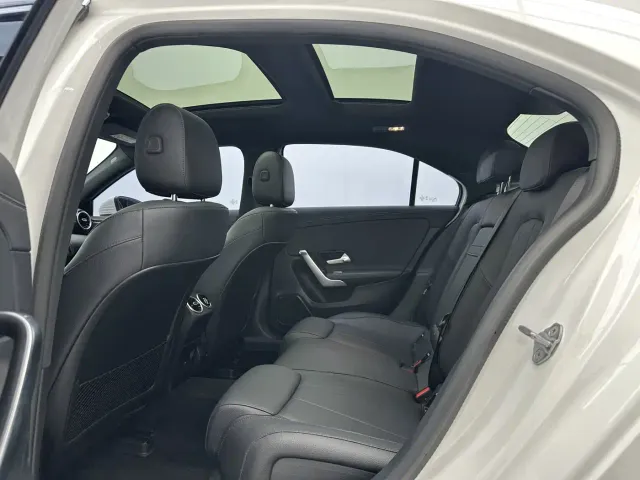 Mercedes-Benz A-Class — Фото автомобиля 6