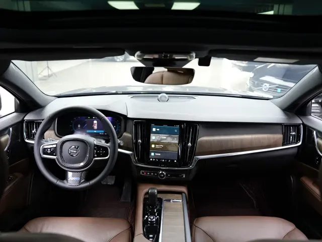 Volvo V90 — Фото автомобиля 23