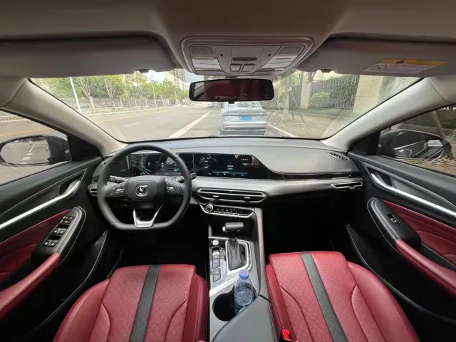 Changan Eado — Фото автомобиля 5