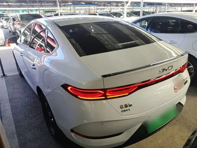 BYD Qin PLUS — Фото автомобиля 4