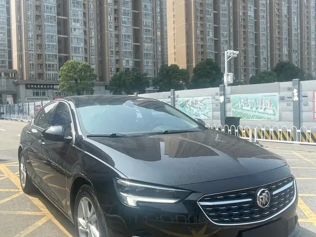 Buick Regal — Фото автомобиля 3