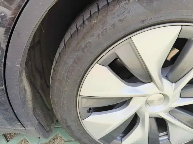 Tesla Model Y — Фото автомобиля 7