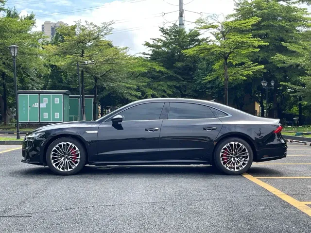 Audi A7L — Фото автомобиля 7