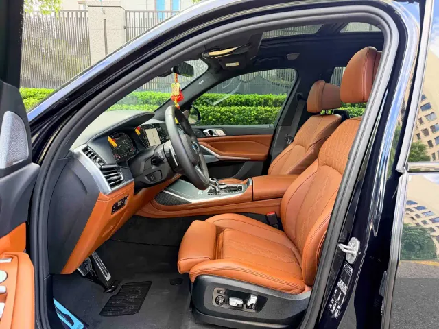 BMW X7 — Фото автомобиля 13