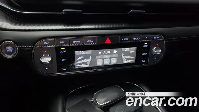 Genesis G90 Бензин 3.5 турбо AWD — Фото автомобиля 28