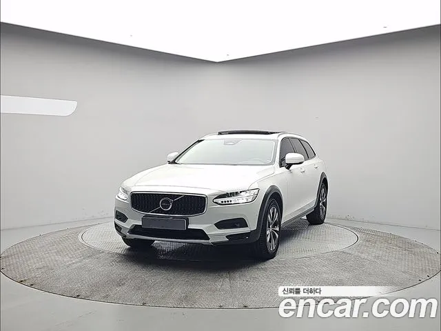 Фотография автомобиля — Volvo V90