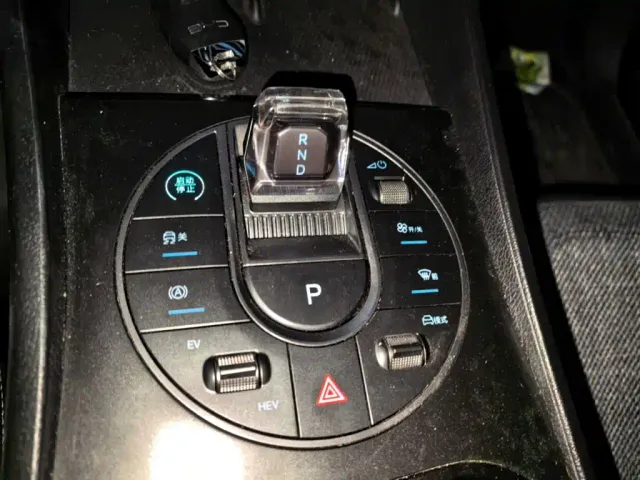 BYD Seal 05 DM-i — Фото автомобиля 13