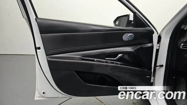Hyundai Avante CN7 — Фото автомобиля 24