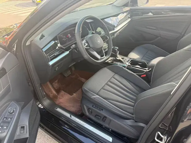 Volkswagen Passat — Фото автомобиля 4