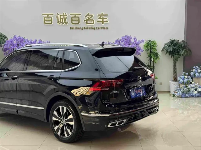 Volkswagen Tiguan L — Фото автомобиля 9
