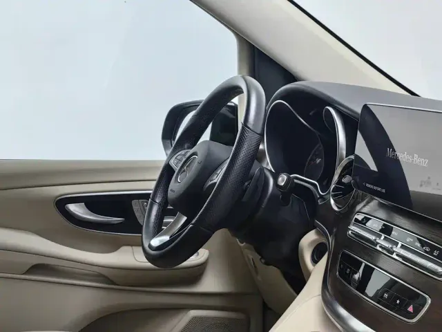 Mercedes-Benz V-Class — Фото автомобиля 22